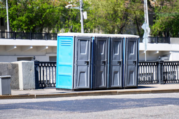 Best Portable restroom trailer rental  in Toledo, IL